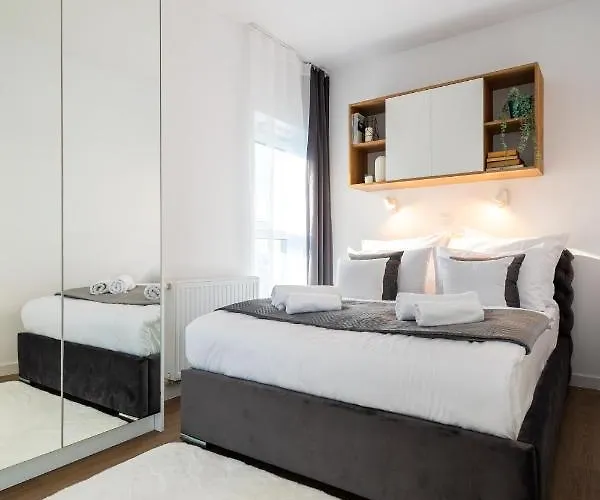 Apartment Jaworska 4 *