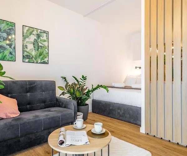 Jaworska 4 Apartment *